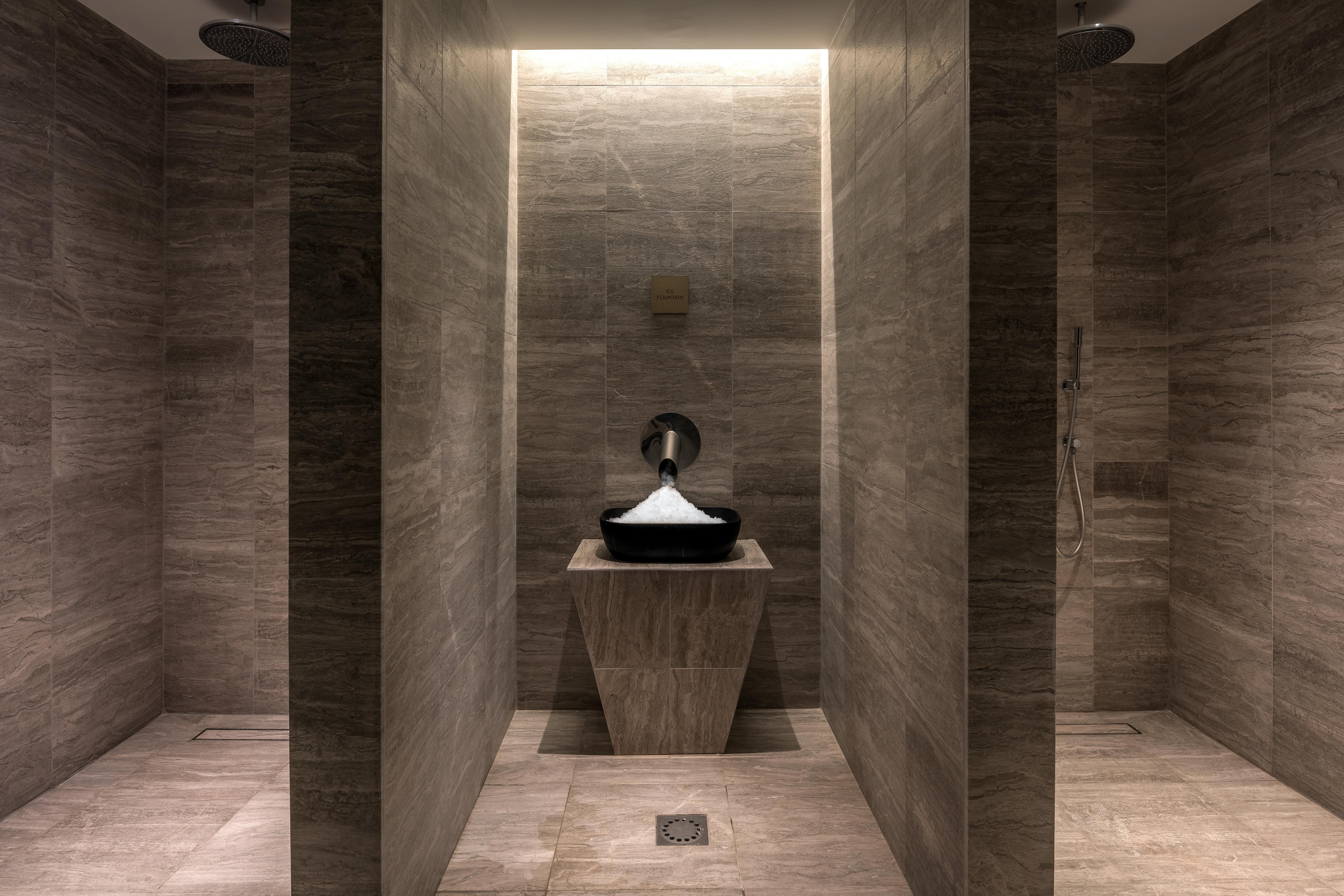 Amara - Sea Your Only View™ Limassol Luaran gambar Bathroom at the Ritz-Carlton, Hong Kong